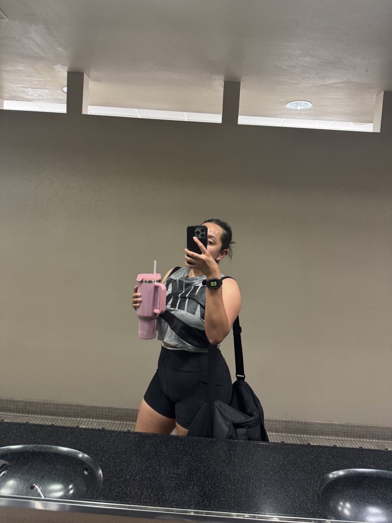 velasquezz_24 