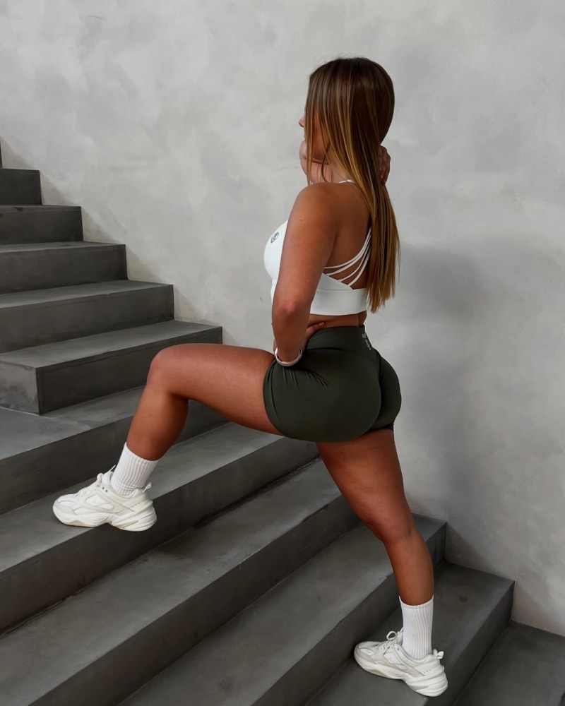 melanie shanaya | certified PT