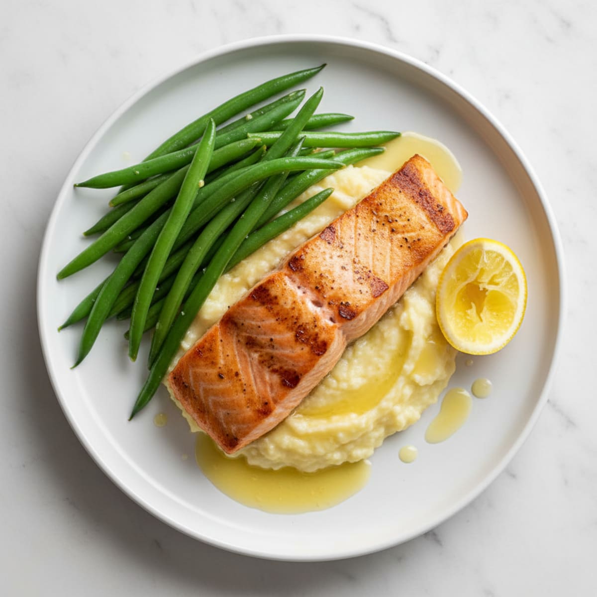 Seared Salmon with Steamed Green Beans and Cauliflower Mash