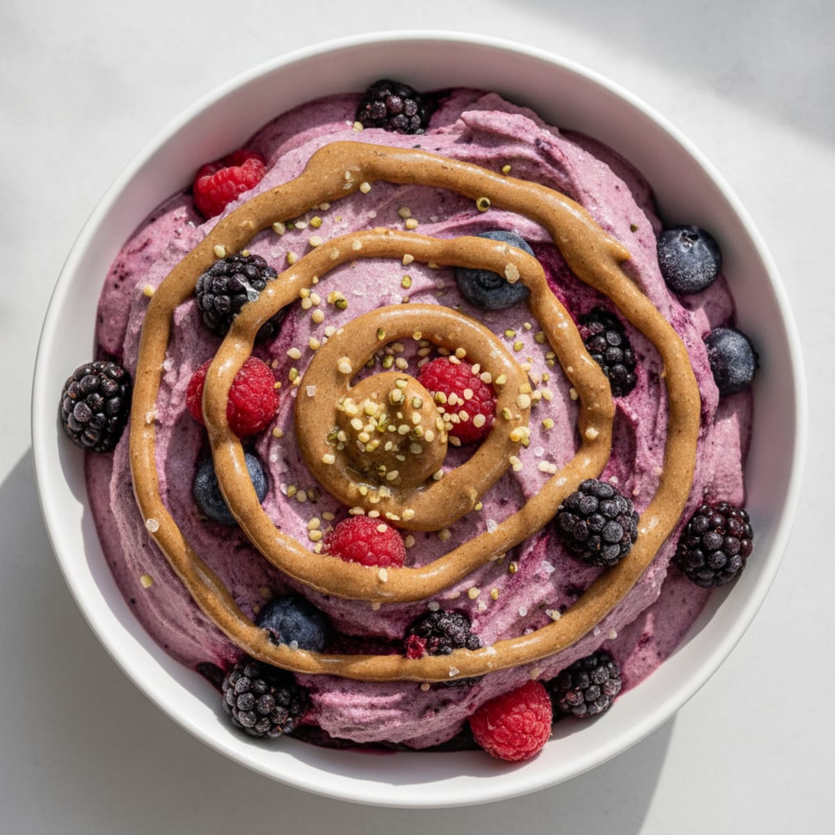 Frozen Berry Skyr Swirl