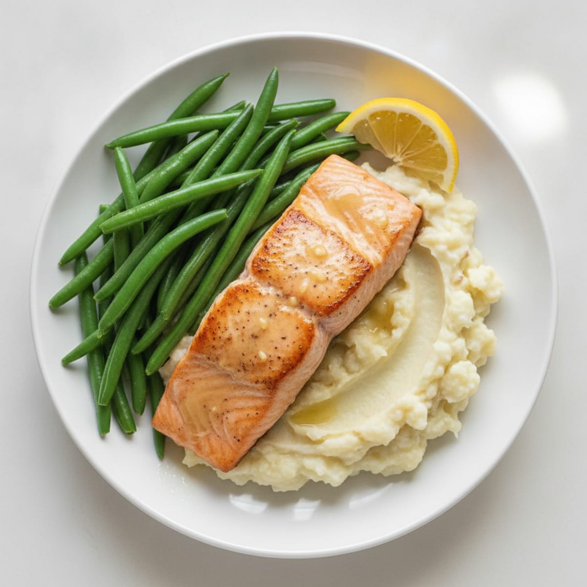 Seared Salmon with Steamed Green Beans and Garlic Mashed Cauliflower