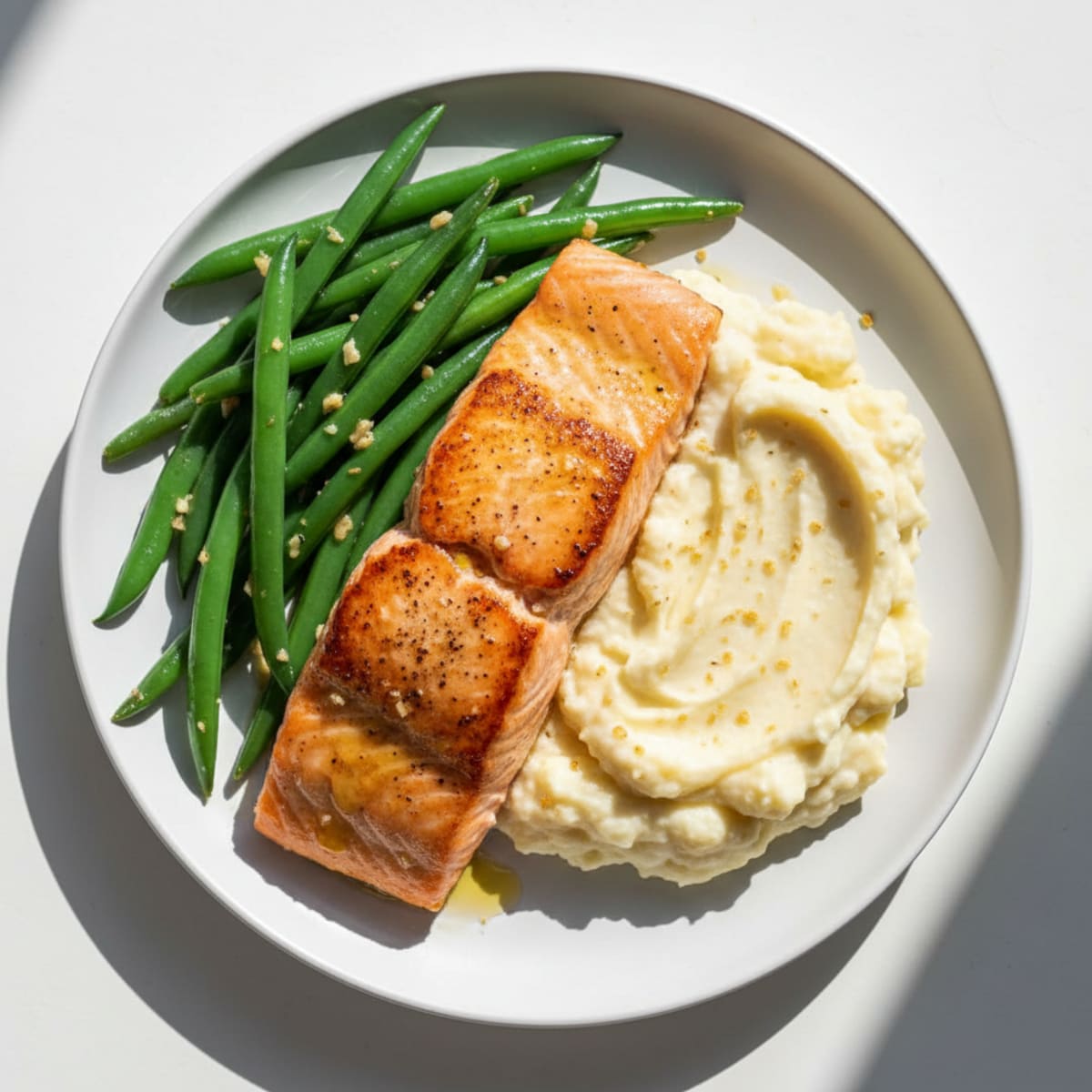 Seared Salmon with Garlic Green Beans and Mashed Cauliflower