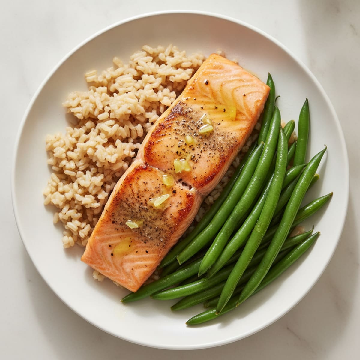 Seared Salmon Fillet with Steamed Green Beans and Brown Rice