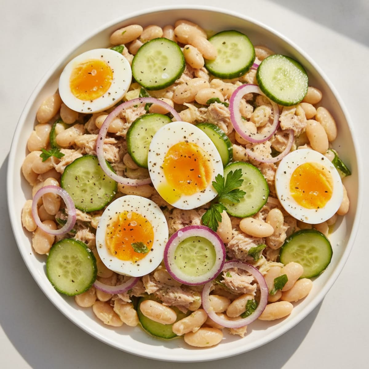 Mediterranean Tuna and White Bean Salad