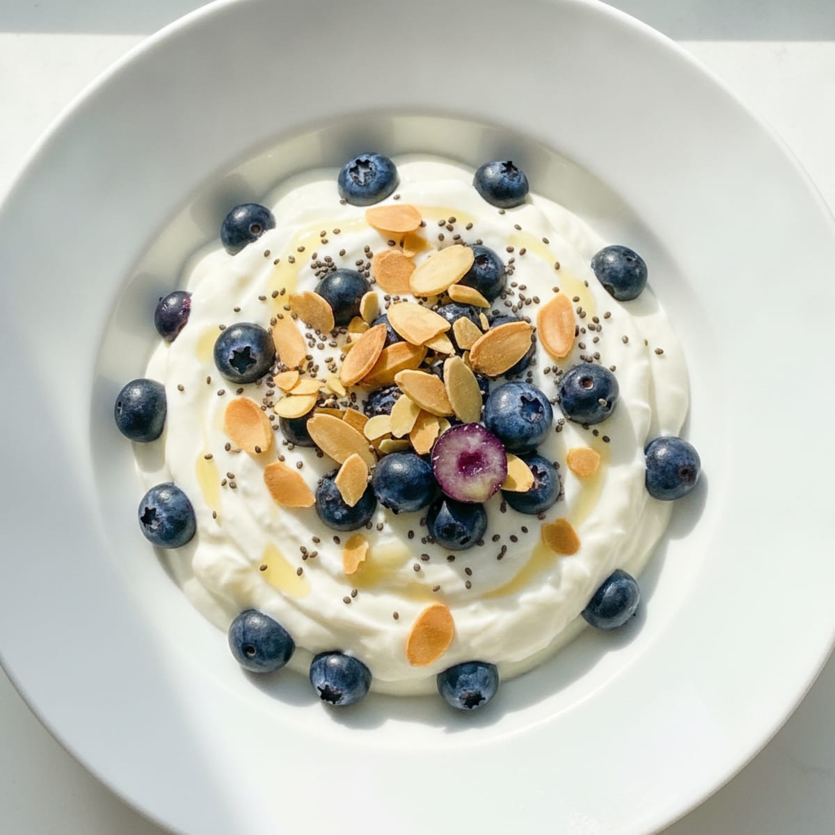 Creamy Greek Yogurt Protein Pudding with Berries