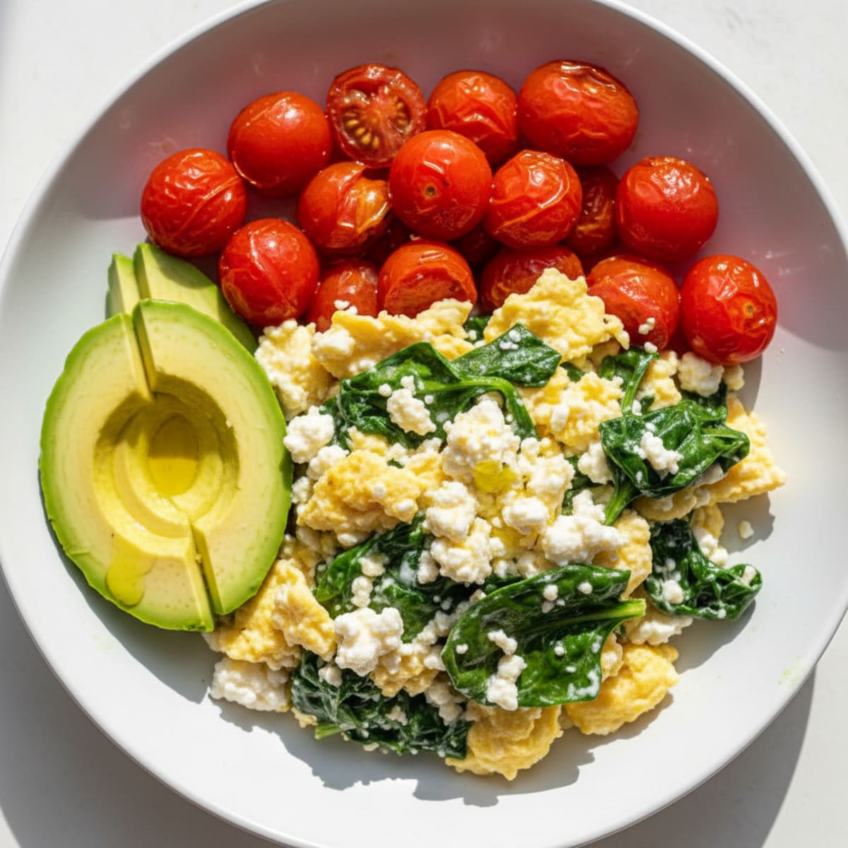 Egg White and Spinach Scramble with Cottage Cheese and Cherry Tomatoes
