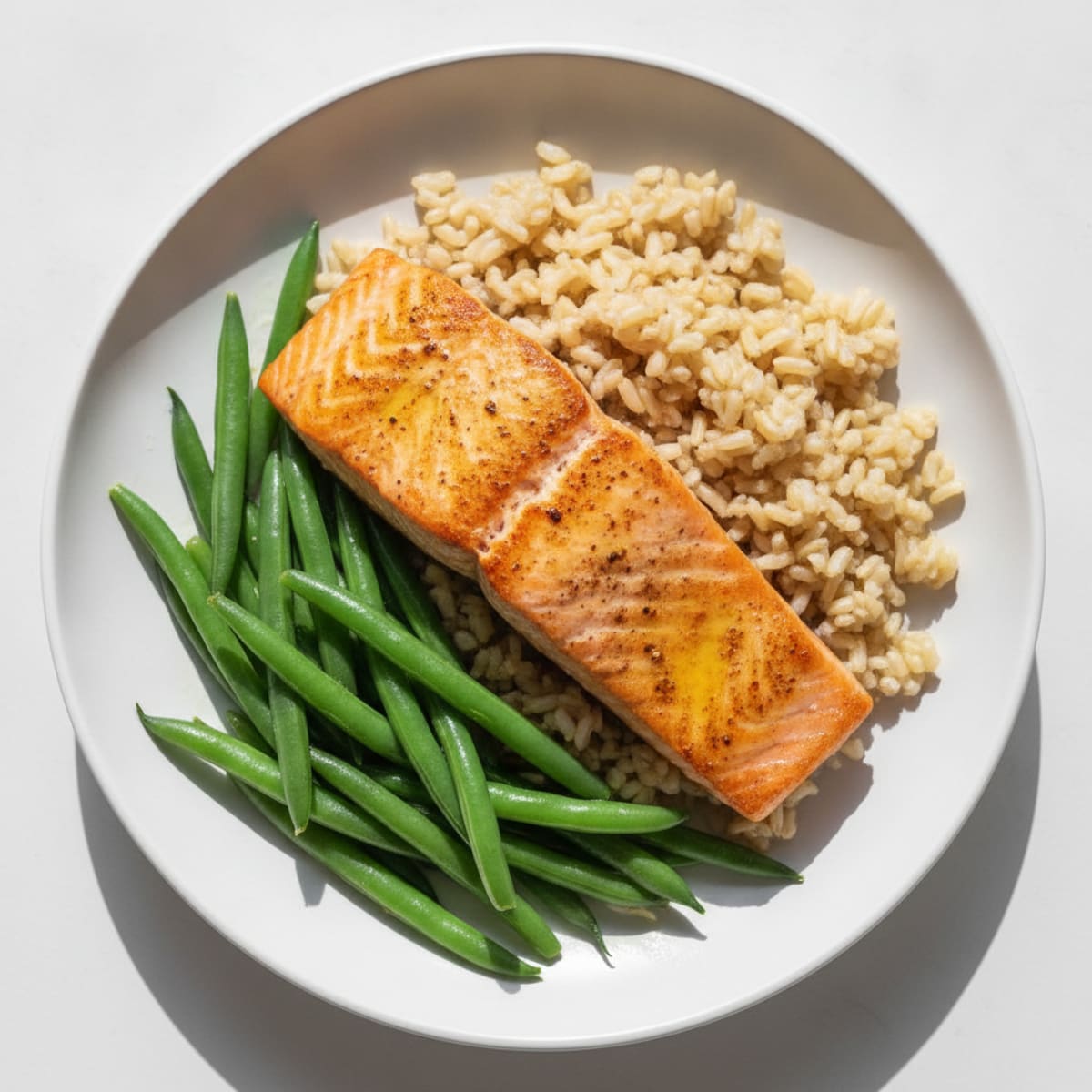 Seared Salmon with Steamed Green Beans and Brown Rice