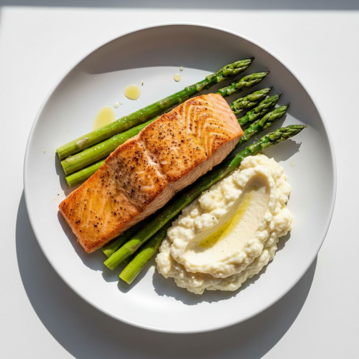 Seared Salmon with Steamed Asparagus and Garlic Mashed Cauliflower