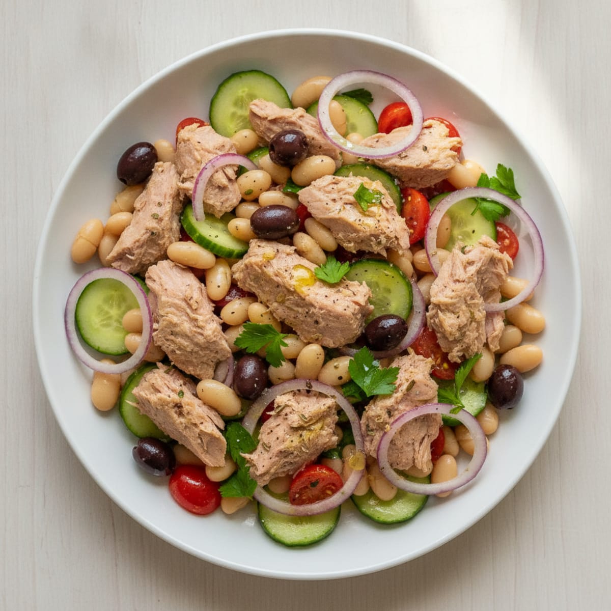 Mediterranean Tuna and White Bean Salad