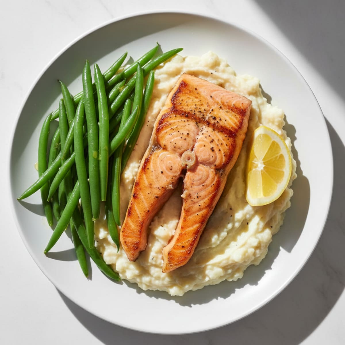 Seared Salmon Fillet with Steamed Green Beans and Cauliflower Mash