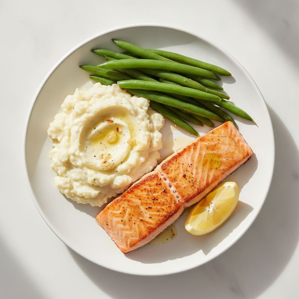 Seared Salmon with Steamed Green Beans and Garlic Mashed Cauliflower