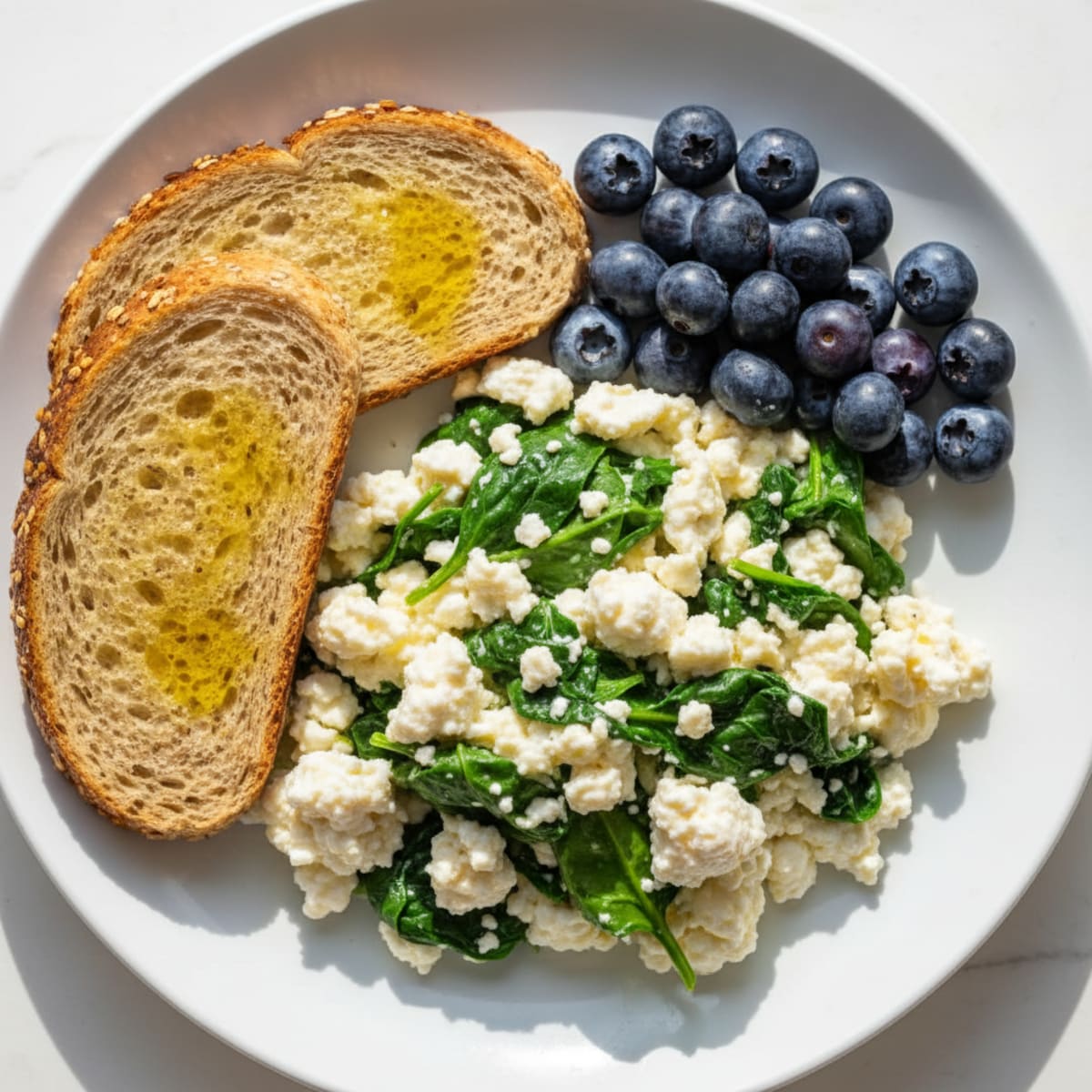 Egg White Scramble with Spinach and Cottage Cheese