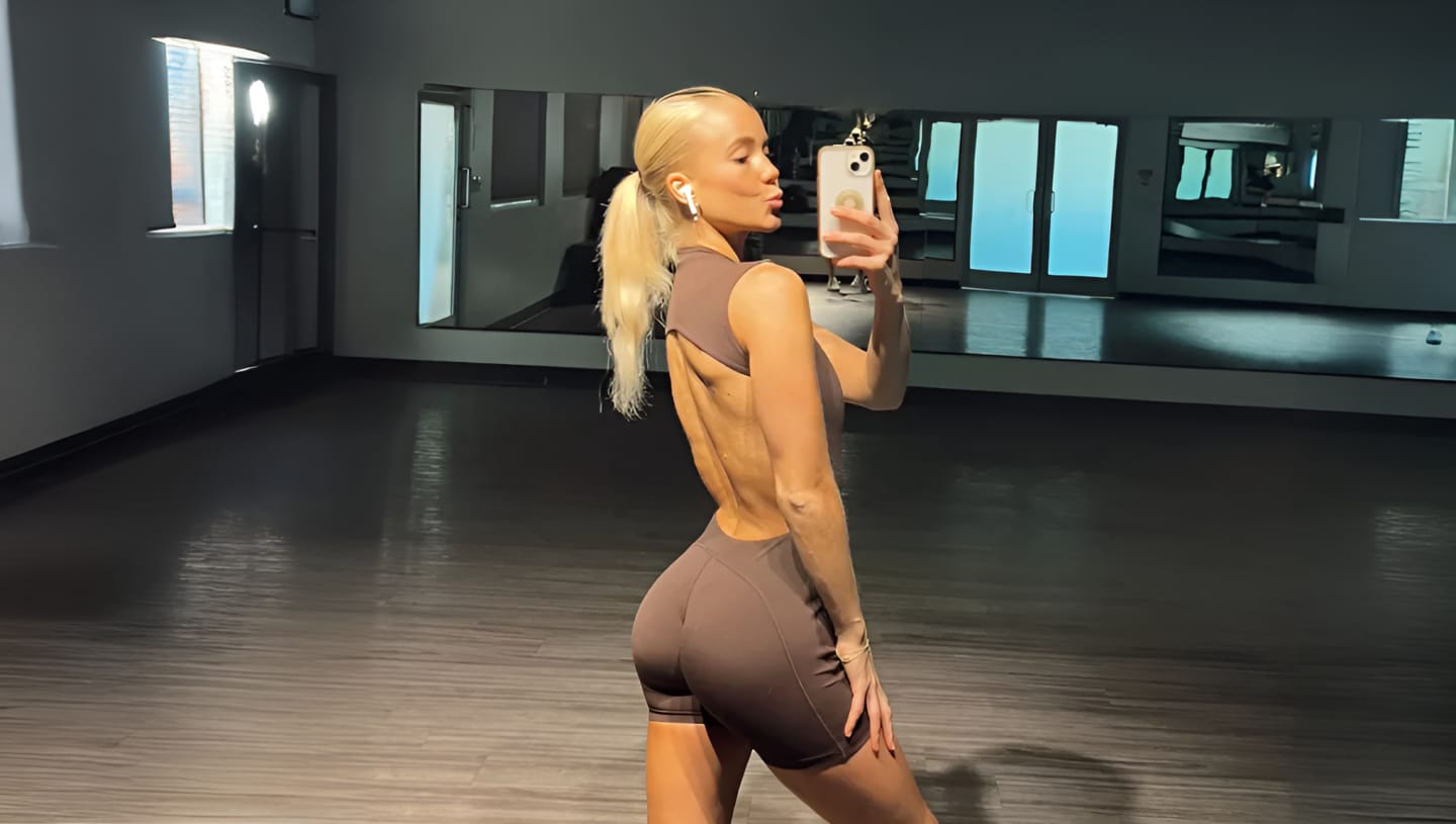 Sabrina @sabrinastrong_