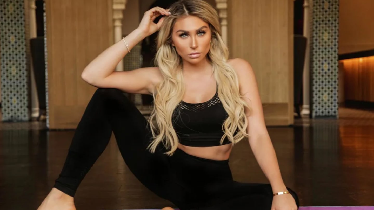 Khloë Terae