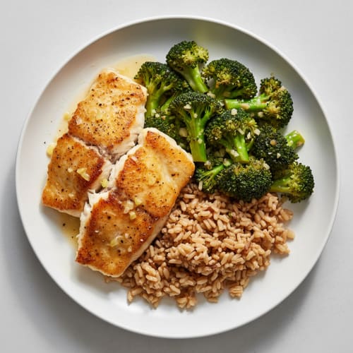 Pan-Seared Catfish with Garlic Stir-Fried Broccoli and Brown Rice