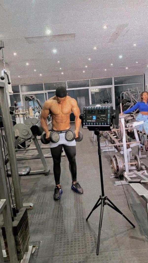 Sandile Nkomo 🇿🇦