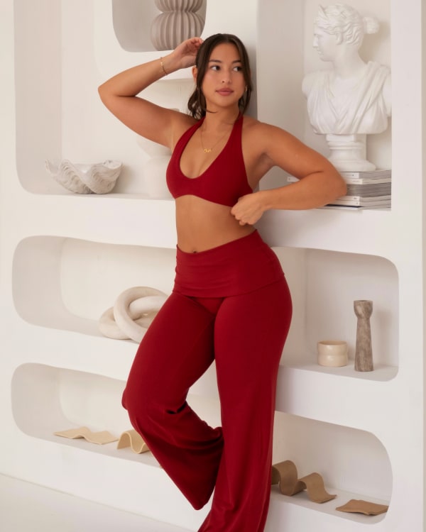 Megan (@legswithshmegs)