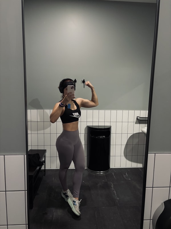 Lucy karina/ FITNESS COACH