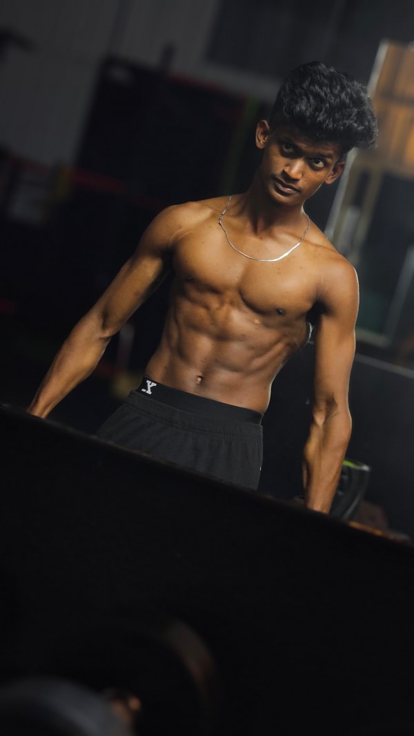 AKCALICOACH // ONLINE CALISTHENICS COACH