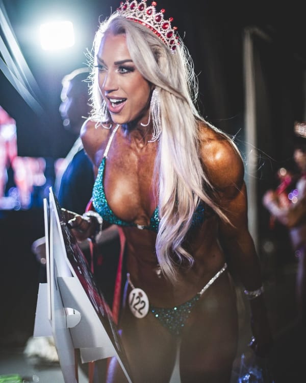 Antonia IFBB Bikini Pro.    🇸🇪