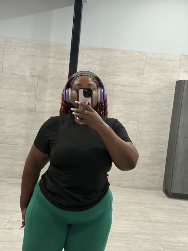 Shaqualia Williams- Online Fitness Coach