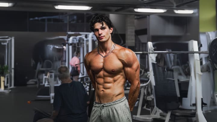 Superhero Physique in 8 Weeks 💥