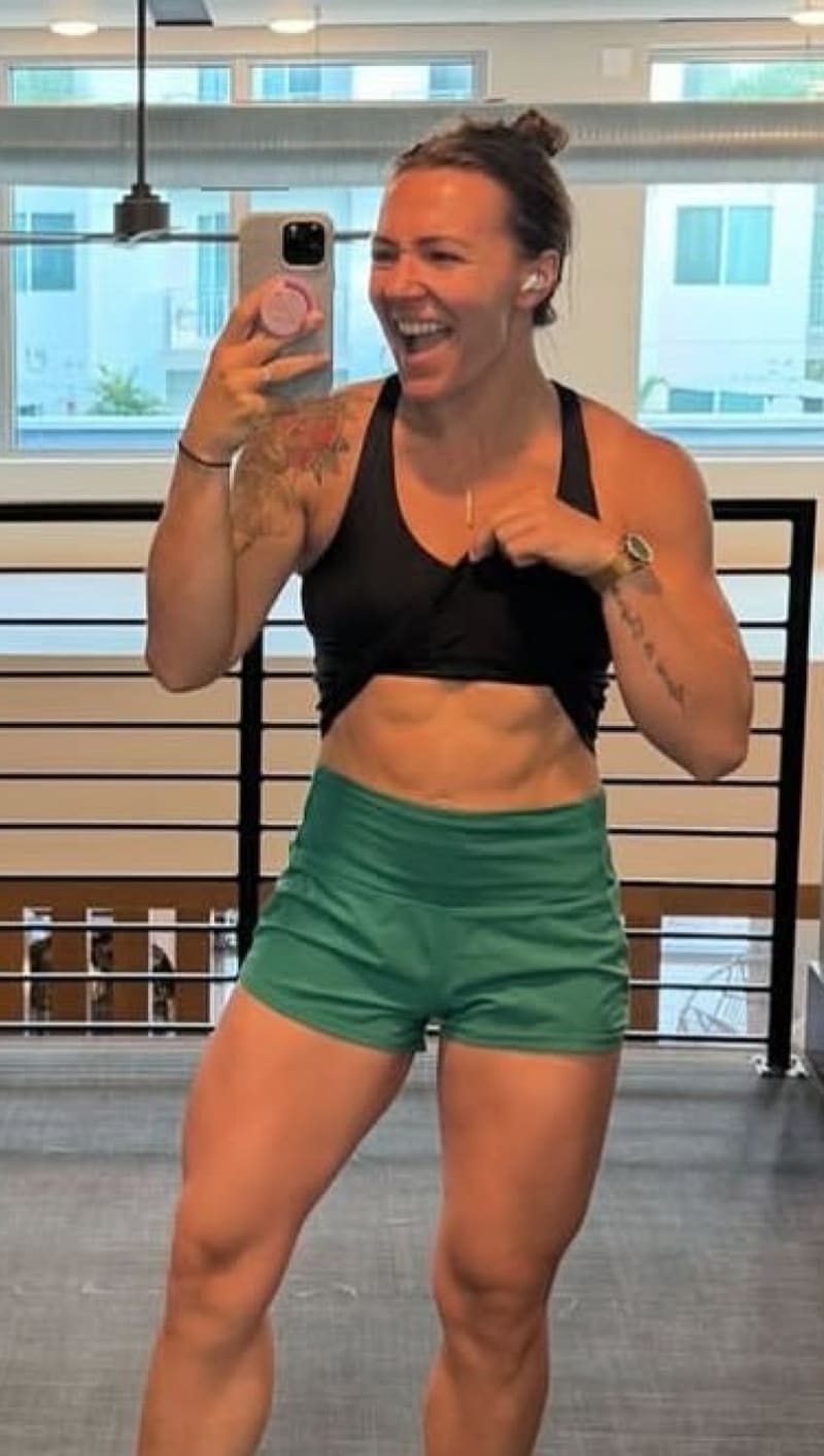 Hanah Rae Jones | Fitness Tips + Quick Workouts for Busy Women's Programs & Challenges membership landing page