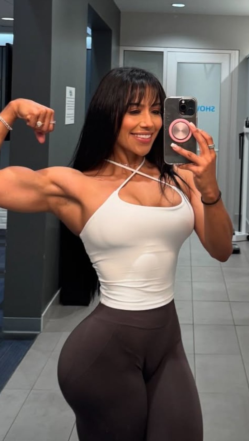 ANELY ARELLANO's Programs & Challenges membership landing page