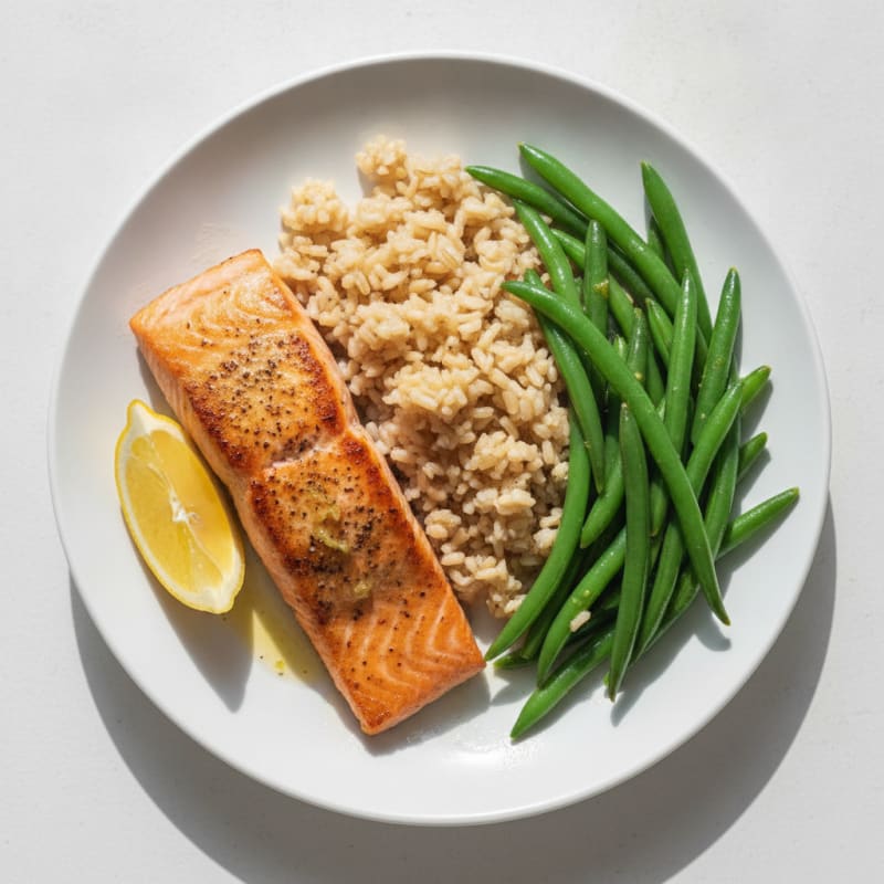 Seared Salmon with Steamed Green Beans and Brown Rice