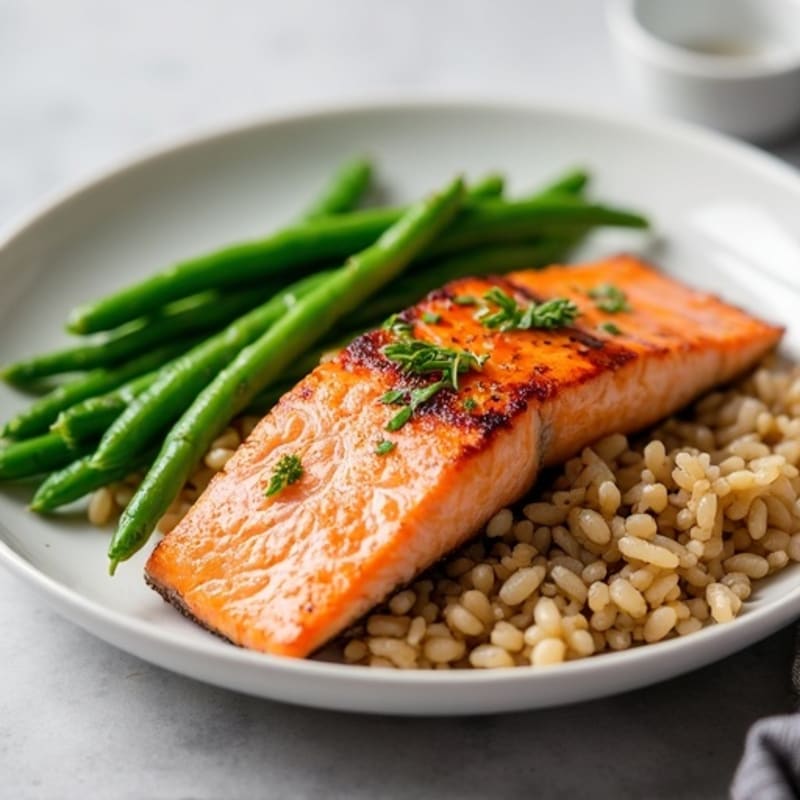 Seared Salmon with Steamed Green Beans and Brown Rice