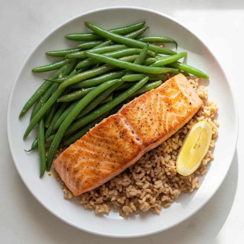 Seared Salmon with Steamed Green Beans and Brown Rice