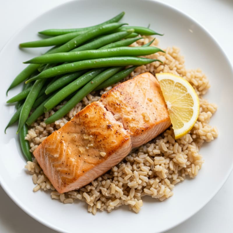 Seared Salmon with Steamed Green Beans and Brown Rice