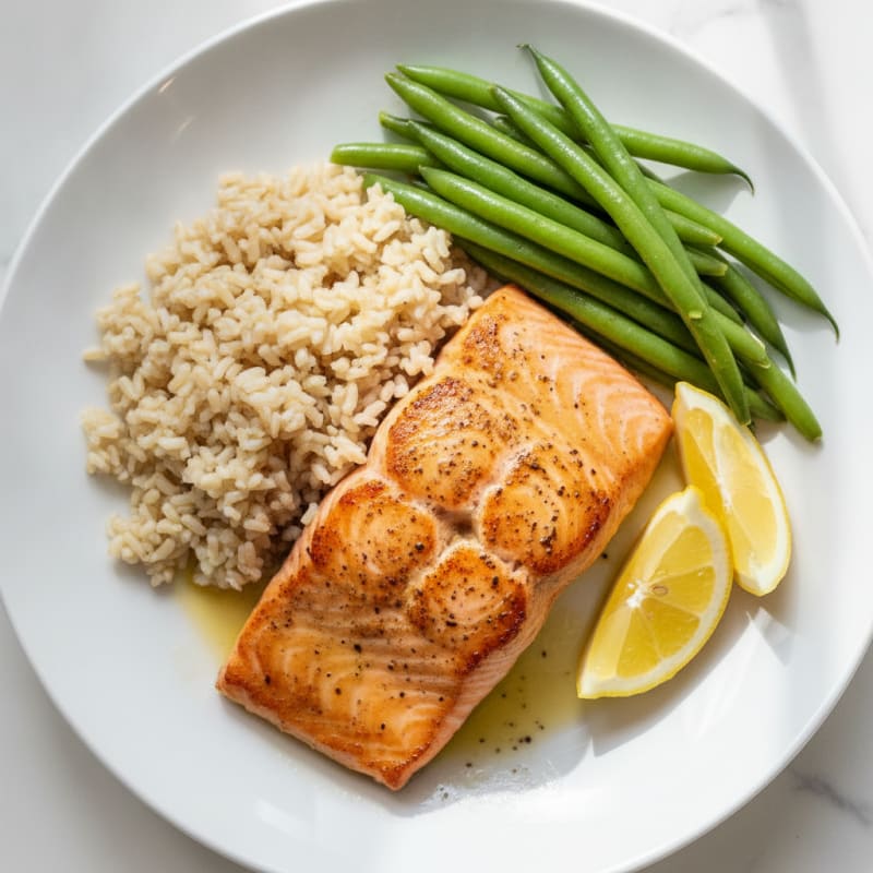 Seared Salmon with Steamed Green Beans and Brown Rice