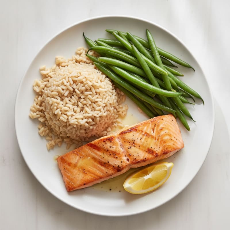 Seared Salmon Fillet with Steamed Green Beans and Brown Rice