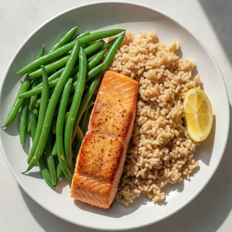 Seared Salmon with Steamed Green Beans and Brown Rice