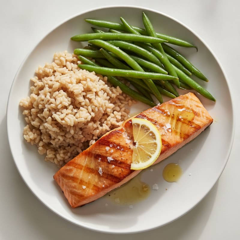 Seared Salmon with Steamed Green Beans and Brown Rice