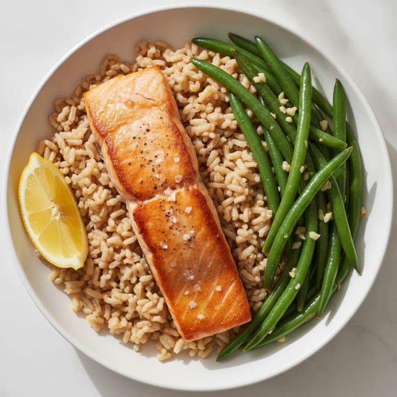 Seared Salmon with Sautéed Green Beans and Brown Rice