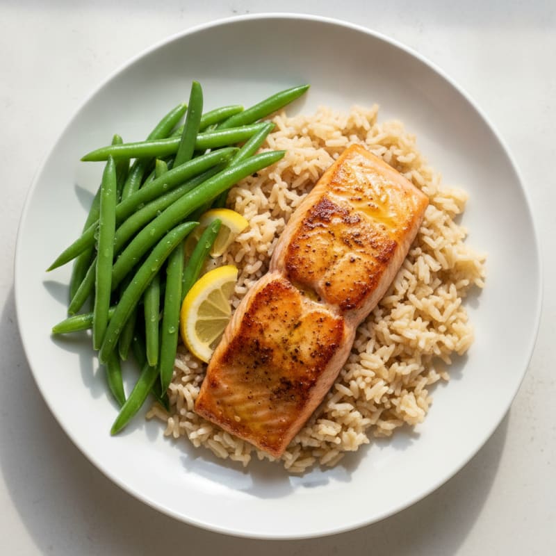 Seared Salmon Fillet with Steamed Green Beans and Brown Rice