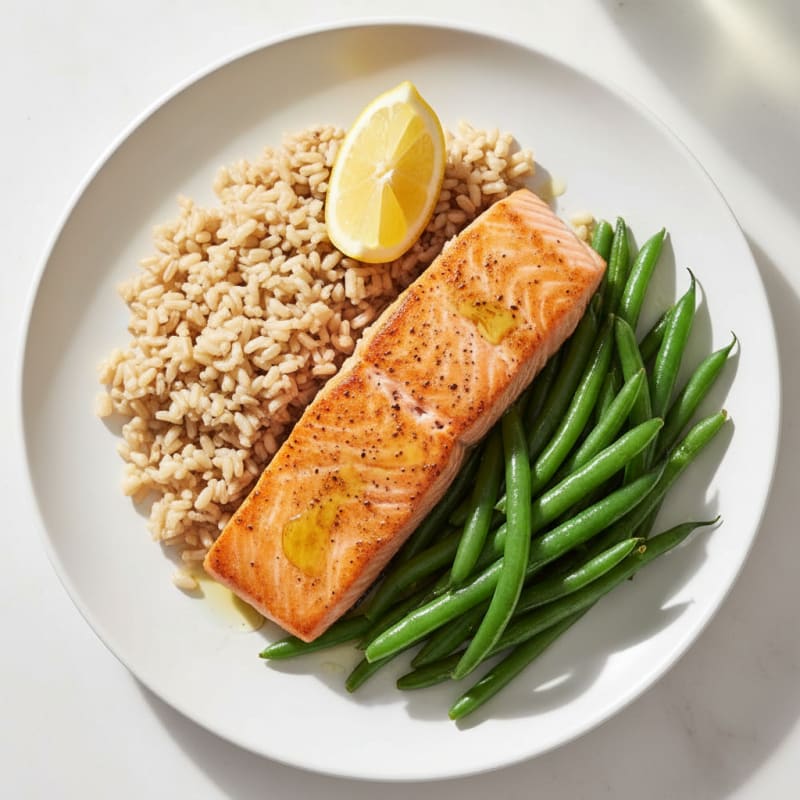Seared Salmon with Steamed Green Beans and Brown Rice