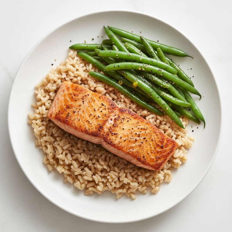 Seared Salmon Fillet with Steamed Green Beans and Brown Rice