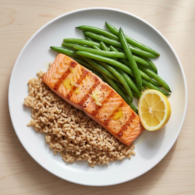 Seared Salmon with Steamed Green Beans and Brown Rice