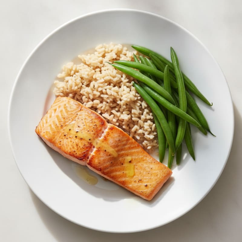 Seared Salmon with Steamed Green Beans and Brown Rice