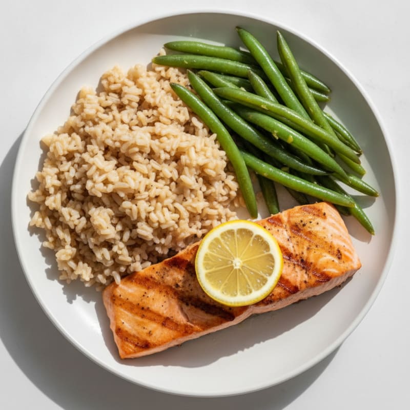 Seared Salmon with Steamed Green Beans and Brown Rice