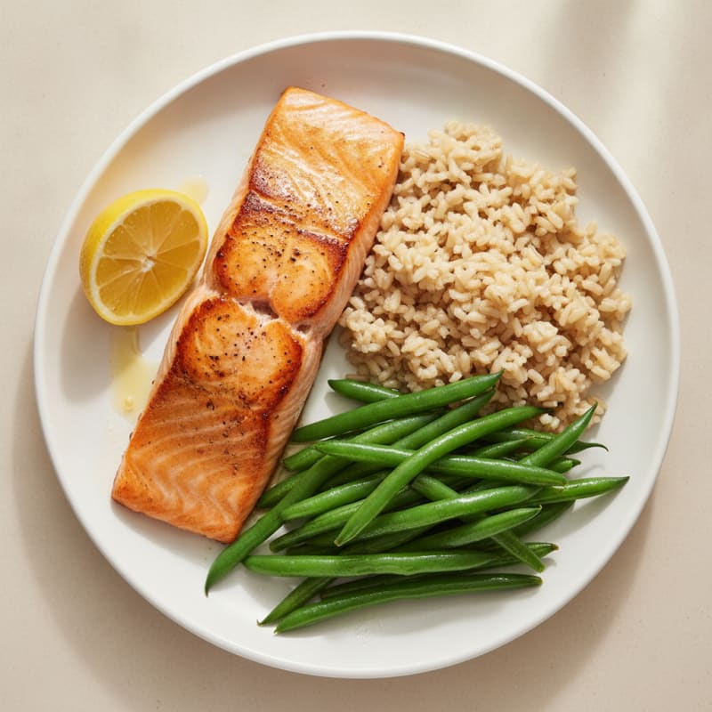 Seared Salmon with Steamed Green Beans and Brown Rice