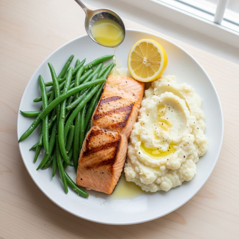 Seared Salmon with Steamed Green Beans and Garlic Mashed Cauliflower