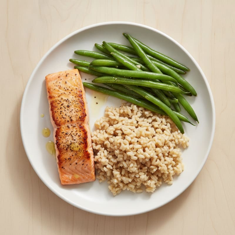 Seared Salmon with Steamed Green Beans and Brown Rice