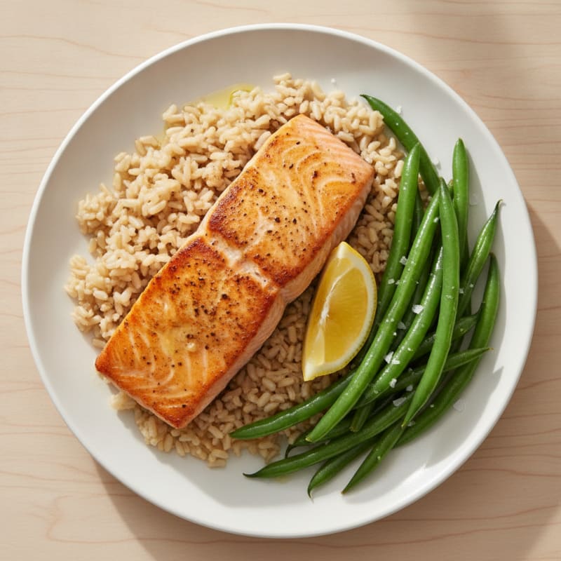 Seared Salmon with Steamed Green Beans and Brown Rice