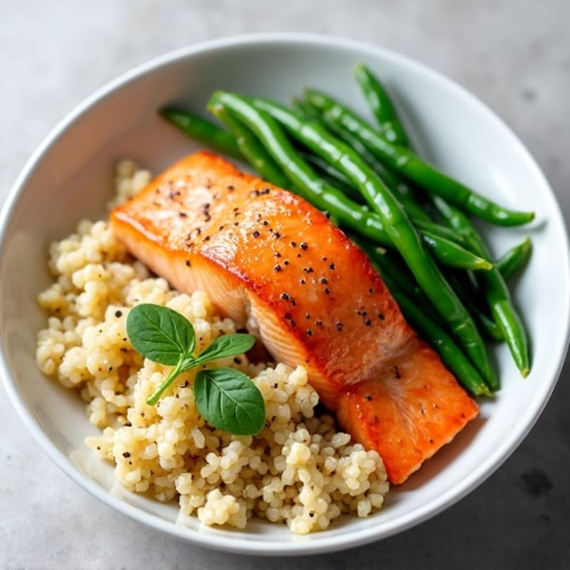Seared Salmon Fillet with Quinoa and Garlic Green Beans