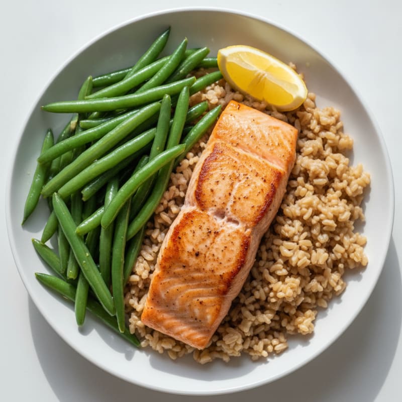 Seared Salmon with Steamed Green Beans and Brown Rice