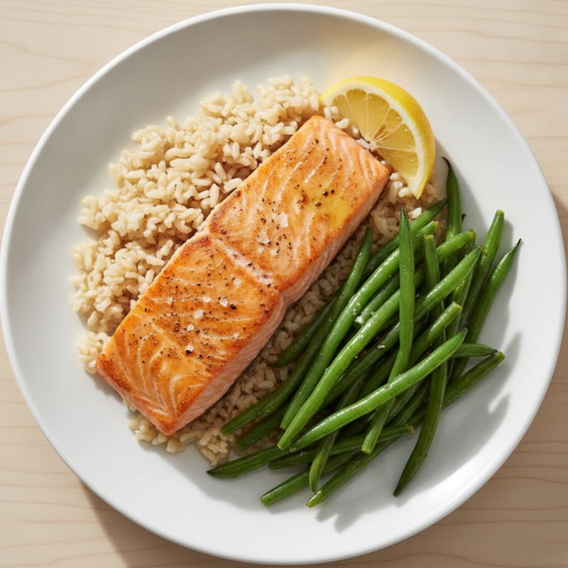 Seared Salmon Fillet with Steamed Green Beans and Brown Rice